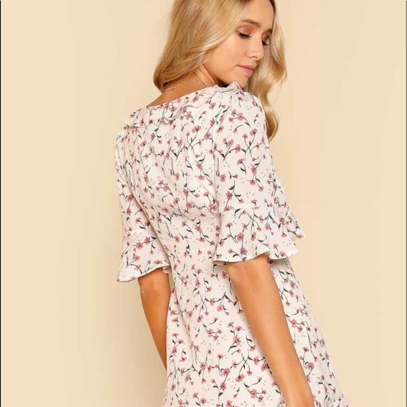 NEW floral summer mini dress front tie ruffled keyhole cutout pinup retro LARGE - Picture 16 of 16